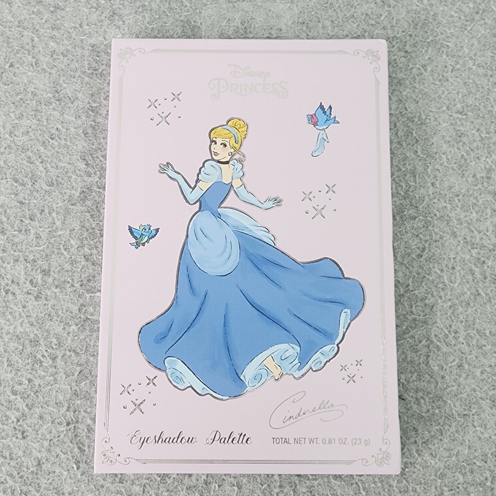 Disney Princess Cinderella 12‎ Eyeshadow Pallet With Mirror